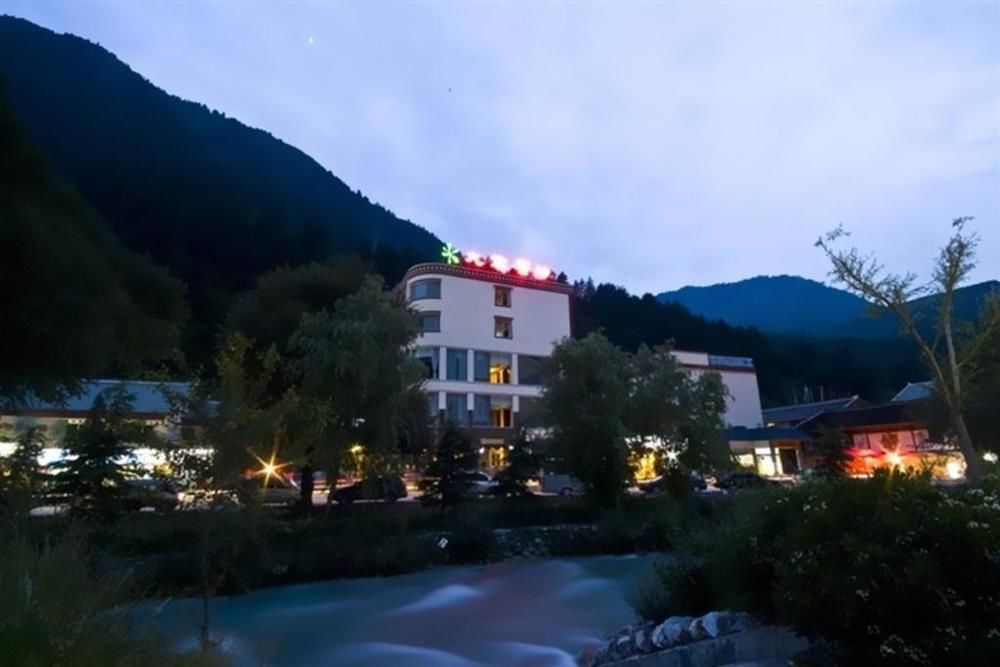 An E Courtyard Hotel Jiu Zhai Gou Branch Jiuzhaigou Eksteriør bilde